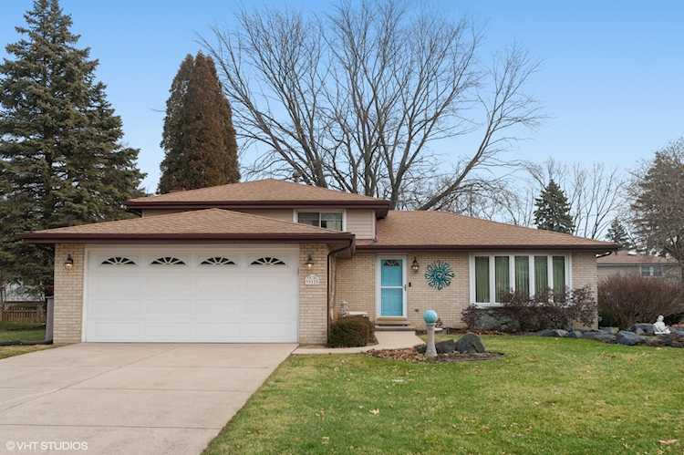 9S125 Florence Ave Downers Grove, IL 60516