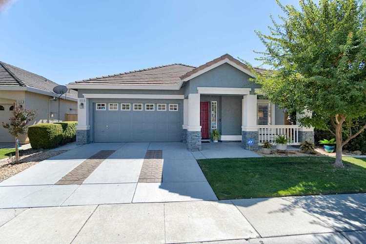 2212 Galen Drive Elk Grove, CA 95758