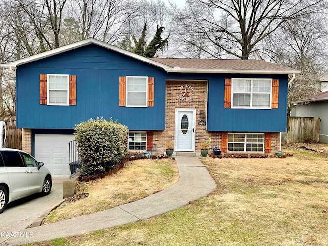 6209 Silver Bell Circle Knoxville, TN 37921