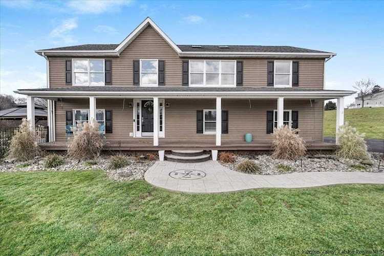 6 Mill Pond Rd Marlboro, NY 12542