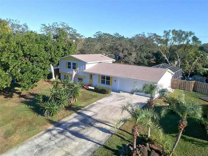 3388 Savage Rd Sarasota, FL 34231