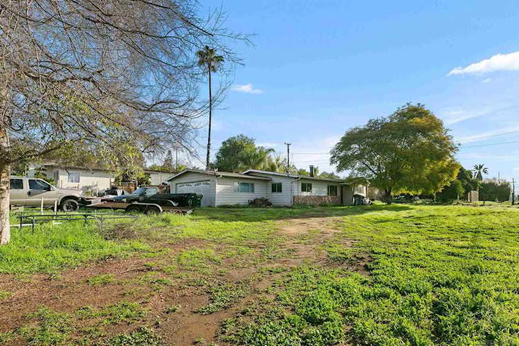 2142 Montiel Rd San Marcos, CA 92069