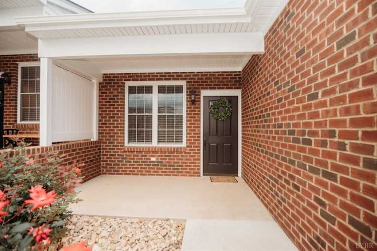 139 Villa Oak Circle Bedford, VA 24523