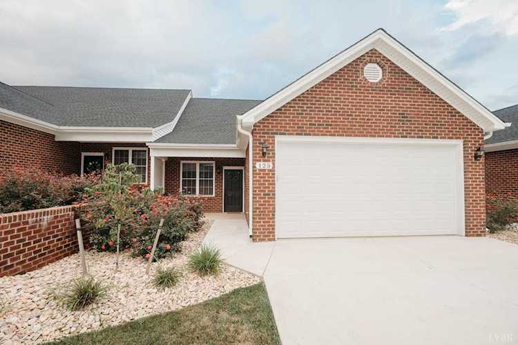 137 Villa Oak Circle Bedford, VA 24523