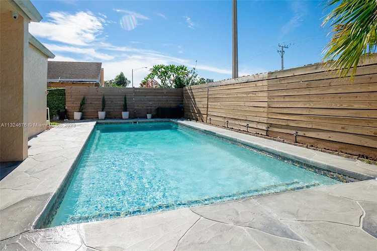 4981 SW 95th Ave Cooper City, FL 33328