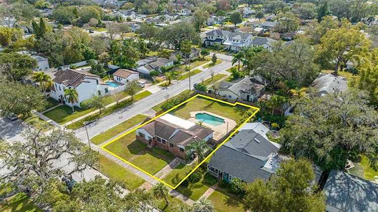 1402 Stetson St Orlando, FL 32804