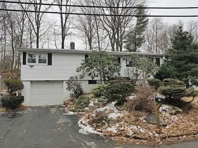 24 Tory Fort Lane Worcester, MA 01602
