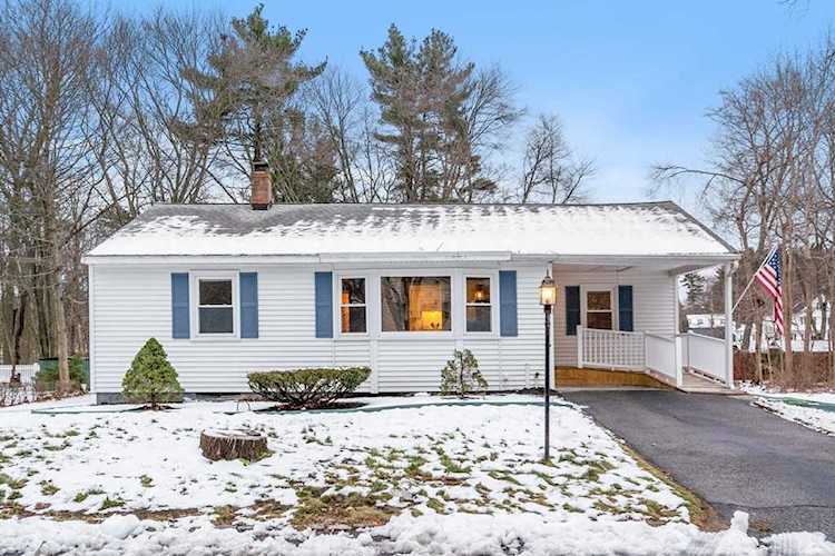 10 Lockwood Road Wilmington, MA 01887