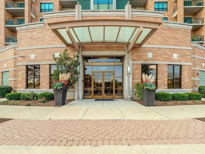 6420 Double Eagle Dr #808 Woodridge, IL 60517