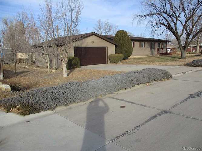 295 Lincoln Ave Bennett, CO 80102 | MLS® 9055475 Photo 1