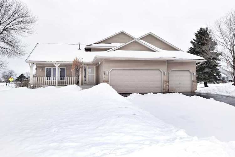 8917 Regent Parkway Brooklyn Park, MN 55443