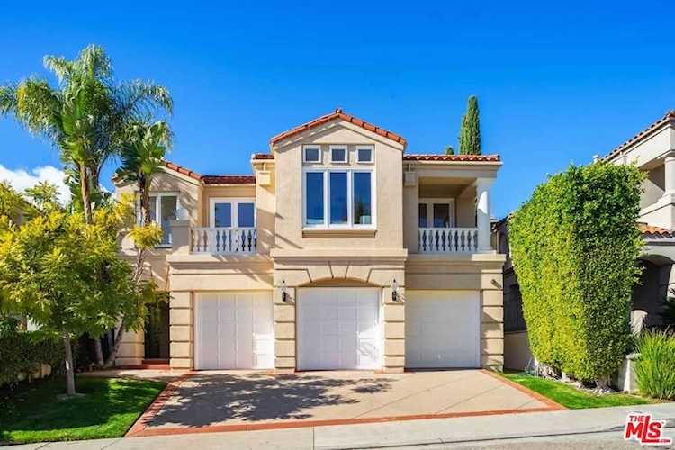 16690 Calle Arbolada Pacific Palisades, CA 90272