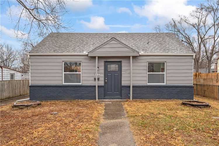2909 S 53rd St Kansas City, KS 66106