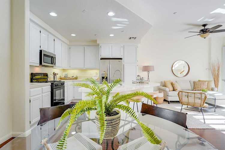 2926 Escala Circle San Diego, CA 92108