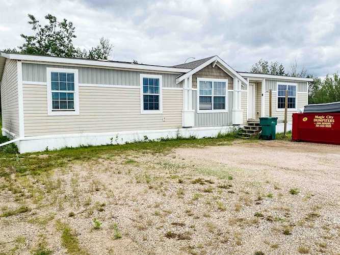1600 SE Vie St Minot, ND 58701