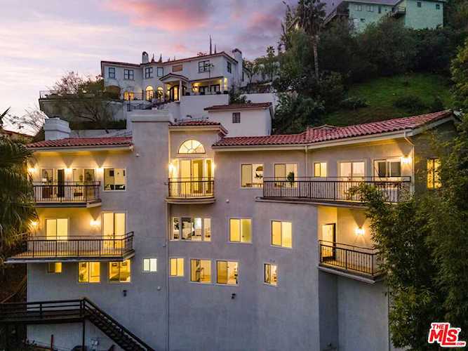 7004 La Presa Dr Los Angeles, CA 90068