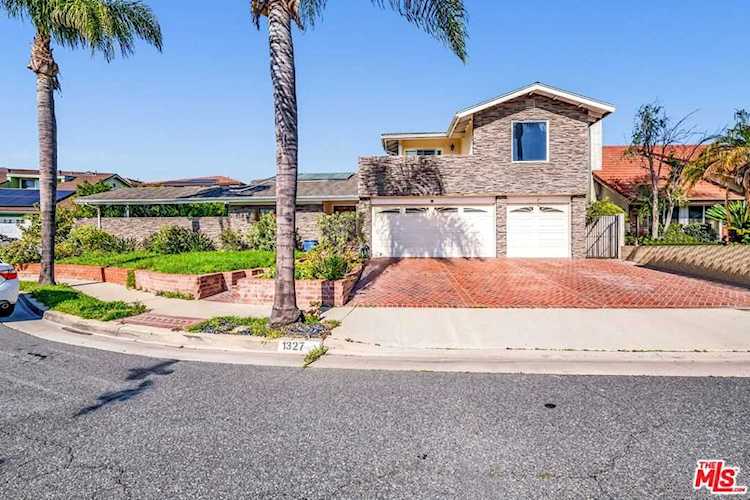1327 W 169th Place Gardena, CA 90247