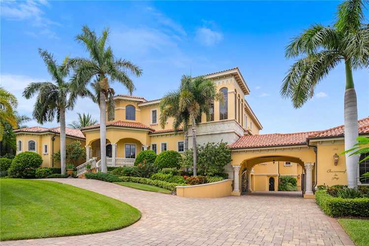 1363 Oceanview Dr Tierra Verde, FL 33715