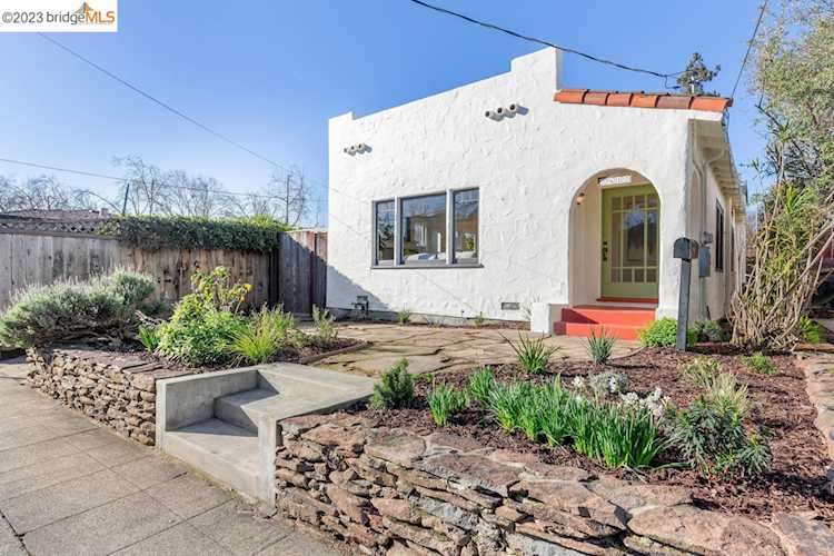 2812 Ellsworth St Berkeley, CA 94705