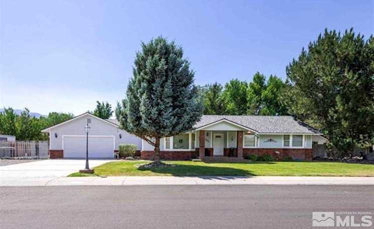 1606 Olua Minden, NV 89423