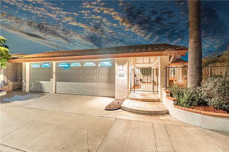 19821 Scenic Bay Dr Huntington Beach, CA 92648