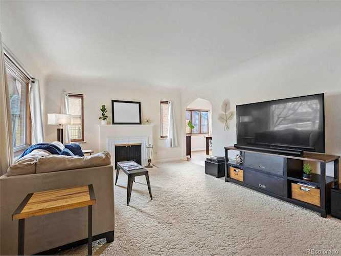 1055 S Steele St Denver, CO 80209