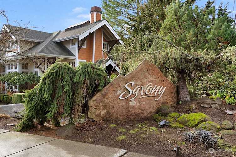 537 225th Ln NE #C102 Sammamish, WA 98074