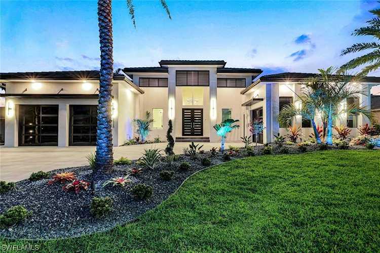 1528 SW 53rd Ln Cape Coral, FL 33914