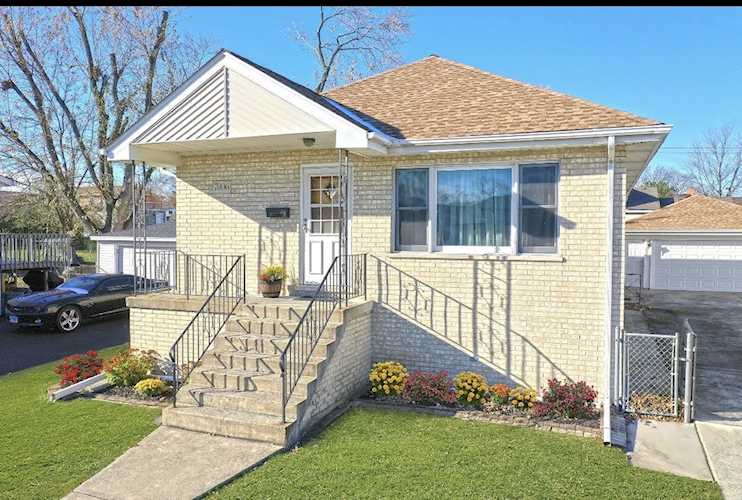 7906 Apache Ln Woodridge, IL 60517