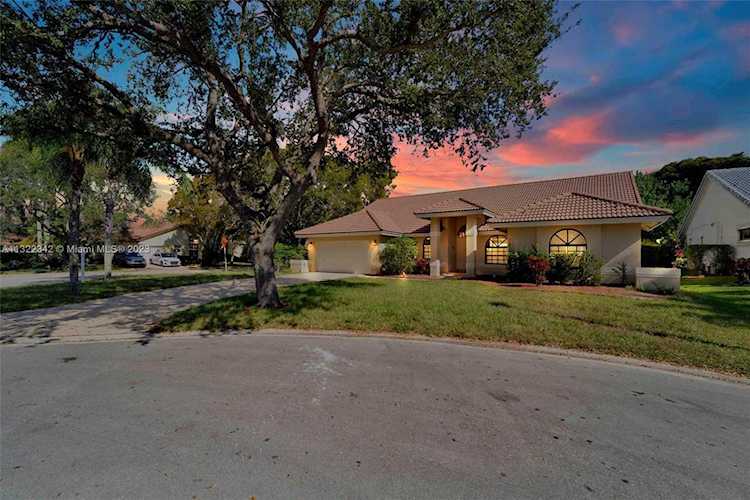 5029 NW 98th Ln Coral Springs, FL 33076