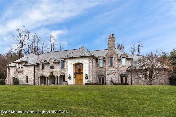 14 Brandywine Ln Colts Neck, NJ 07722