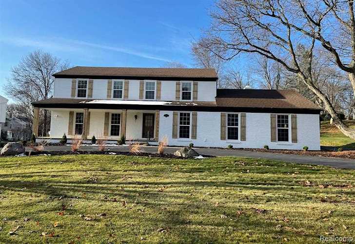 1254 Hickory Hill Rochester Hills, MI 48309