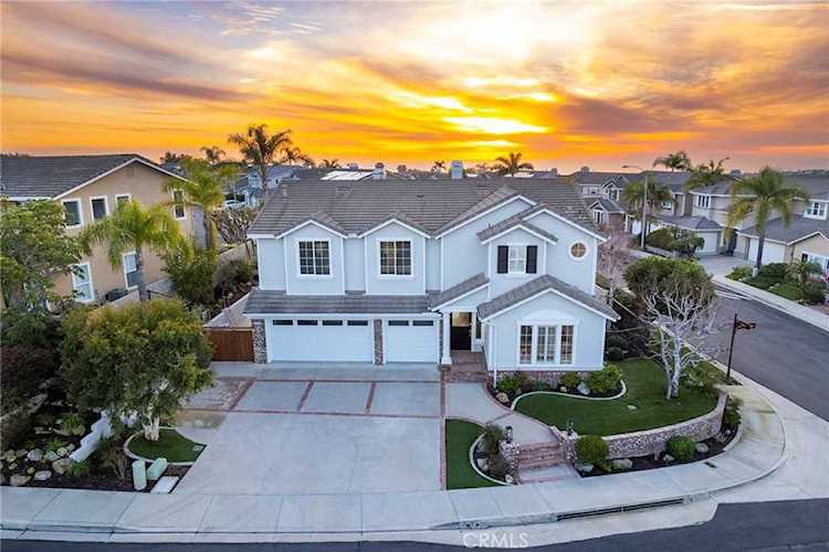 2801 Corte Esmeralda San Clemente, CA 92673
