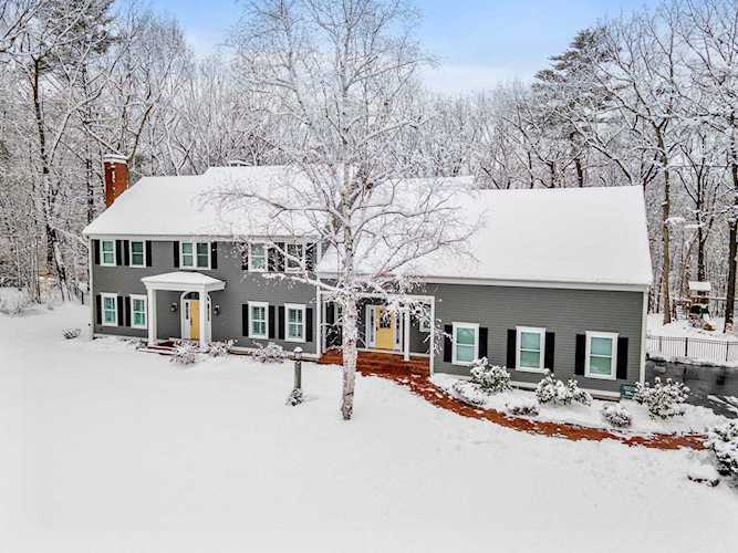 32 Dwinell Dr Concord, NH 03301