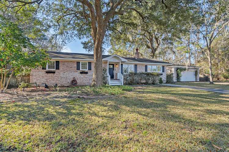 2036 Old Fort Avenue Charleston, SC 29414 | MLS 23000985 Photo 1