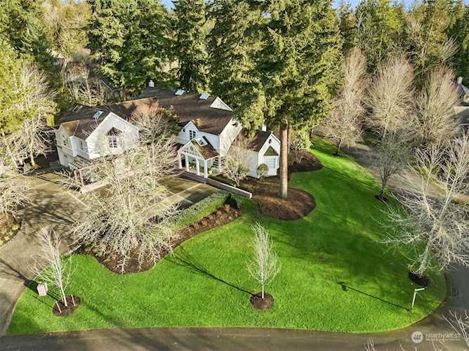7112 204th Dr NE Redmond, WA 98053