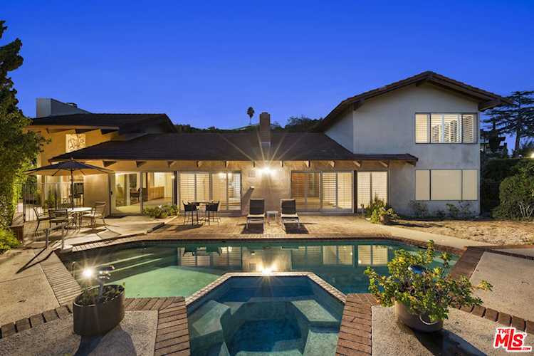 5239 Los Hermosos Way Los Angeles, CA 90027