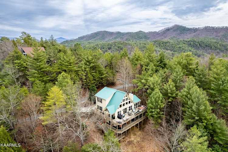 843 Stonegate Way Townsend, TN 37882