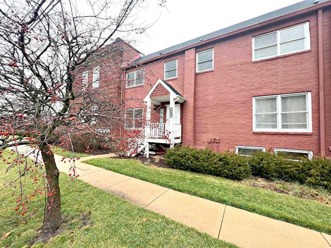 400 N Madison St #B Woodstock, IL 60098 | MLS 11704125 Photo 1