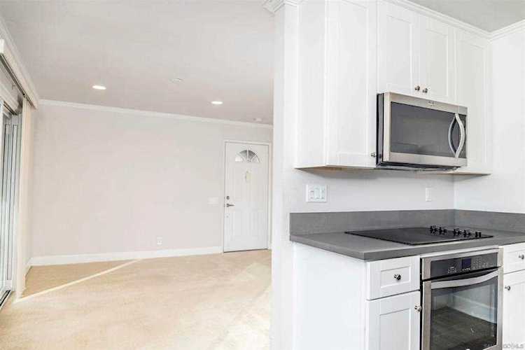 3056 Via Alicante #P San Diego, CA 92037