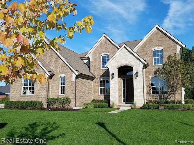 13454 Valencia (Unit #4) Shelby, MI 48316