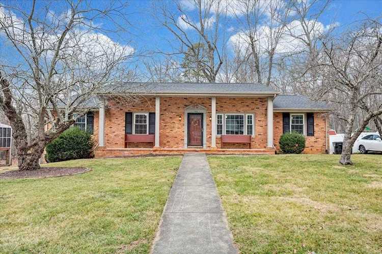 540 Ingal Salem, VA 24153