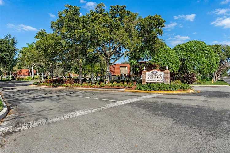 9856 NW 6th Ct #na Plantation, FL 33324