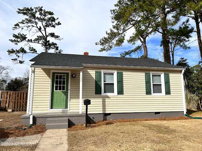 103 Robin Road Jacksonville, NC 28540 | MLS 100365948 Photo 1