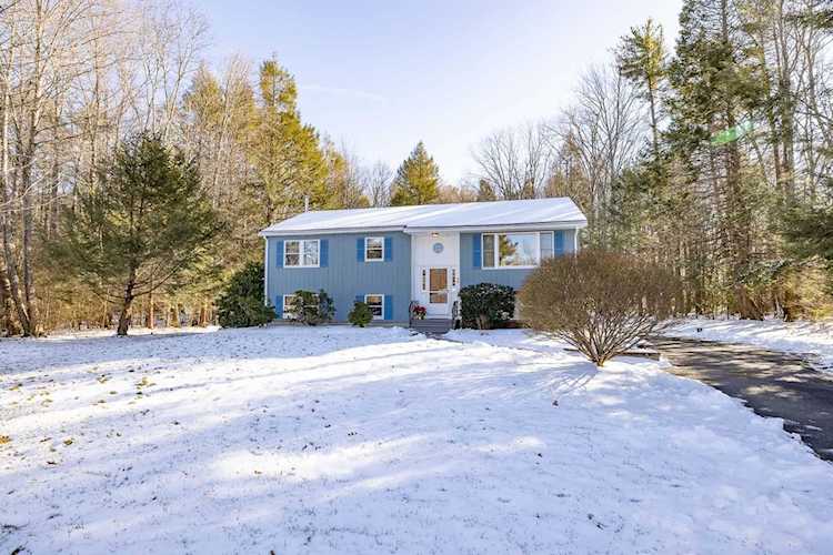 34 Lisa Beth Circle Dover, NH 03820