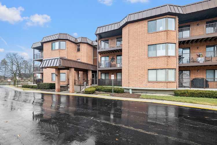 6401 Clarendon Hills Rd #112 Willowbrook, IL 60527