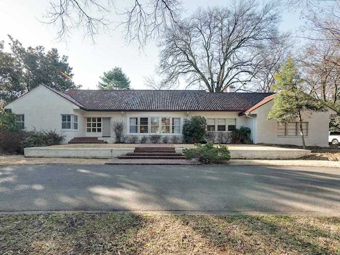 2929 Central Ave Memphis, TN 38111