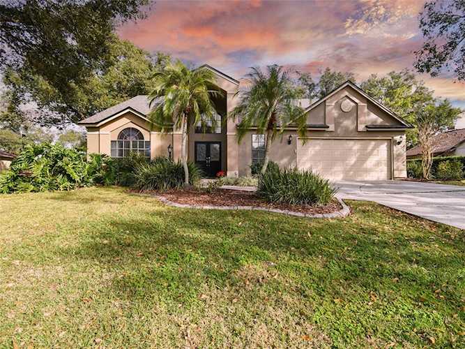 2704 Buckhorn Oaks Dr Valrico, FL 33594