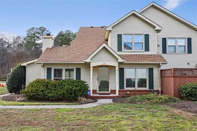 64 Hollis Wood Dr Hampton, VA 23666