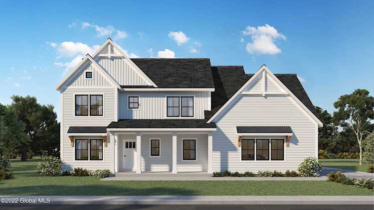 5 Brooke Ct Clifton Park, NY 12065